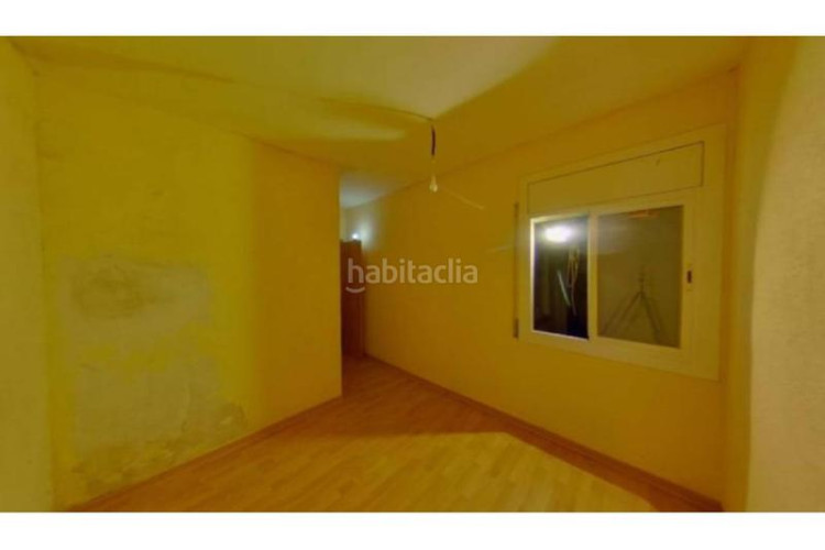 Piso  en venta en escola industrialplaça de catalunya en Terrassa