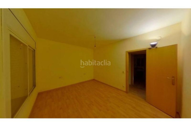 Piso  en venta en escola industrialplaça de catalunya en Terrassa