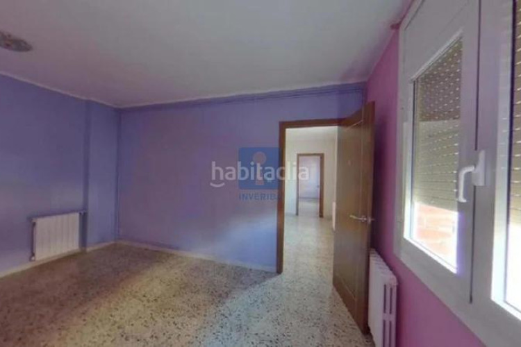 Piso inmueble ilegalmente okupado situado en el passeig del vintidos de juliol 766, bajos 4, , barcelona en Terrassa