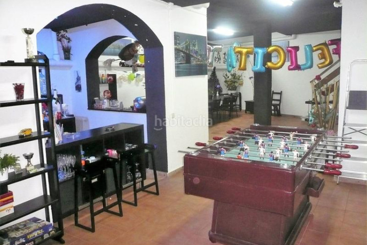 Casa gran casa cantonera en Ca n'Aurell Terrassa