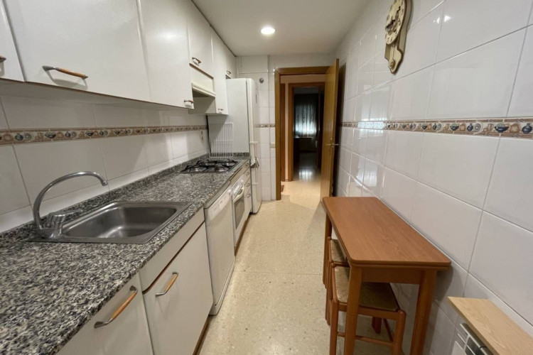 Les Arenes - La Gru00EDpia  Can Montllor