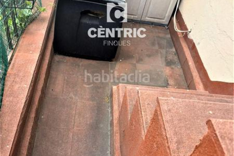 Piso planta baja de 3 habitaciones en Zona Esportiva Terrassa