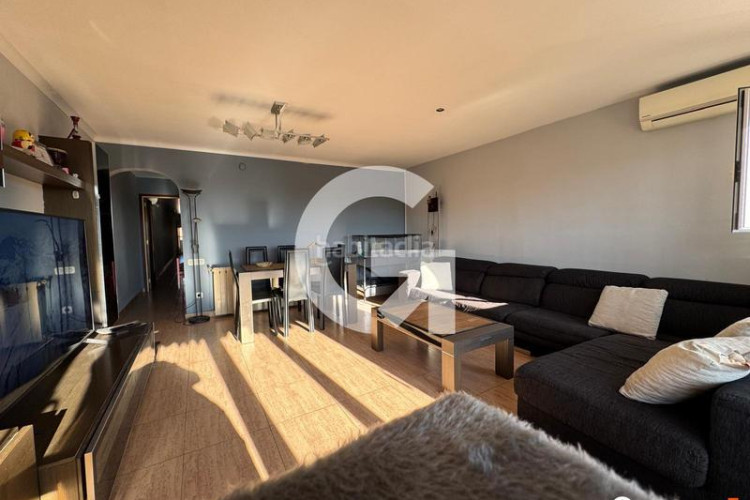 Piso magnífico piso con terraza en Sant Pere Nord Terrassa