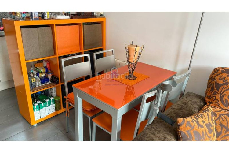 Piso  seminuevo en venta tocando avda. de barcelona de 35m construidos. en Terrassa