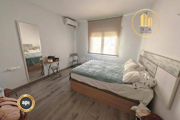 Casa dos viviendas independientes en una sola casa en la gripia – les arenes en Terrassa