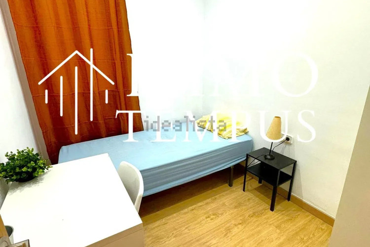¡Ideal inversores! planta baja alquilada por habitaciones.