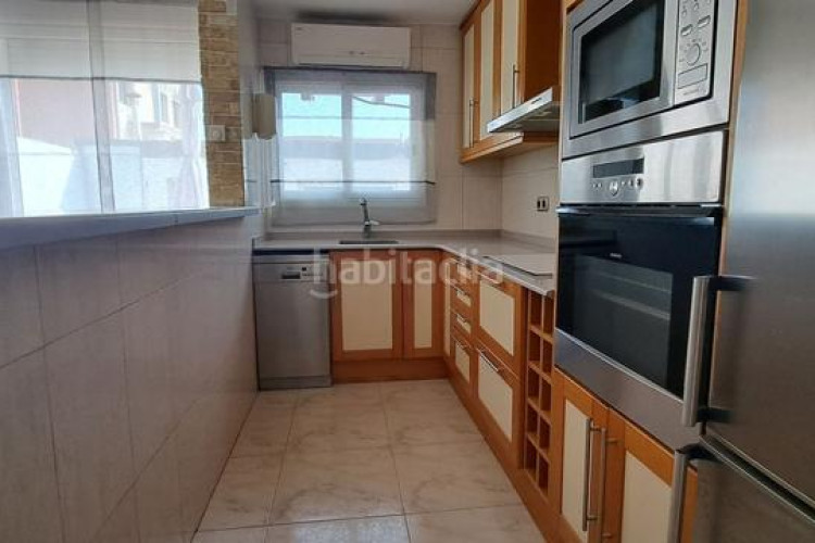 Casa el hogar que tu familia sueña te espera en can montllor! en Terrassa