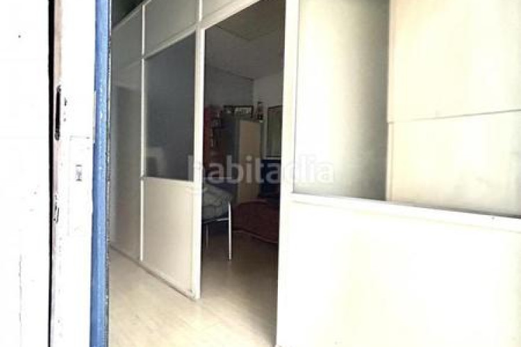 Casa hazte tu hogar! en Ca n'Aurell Terrassa