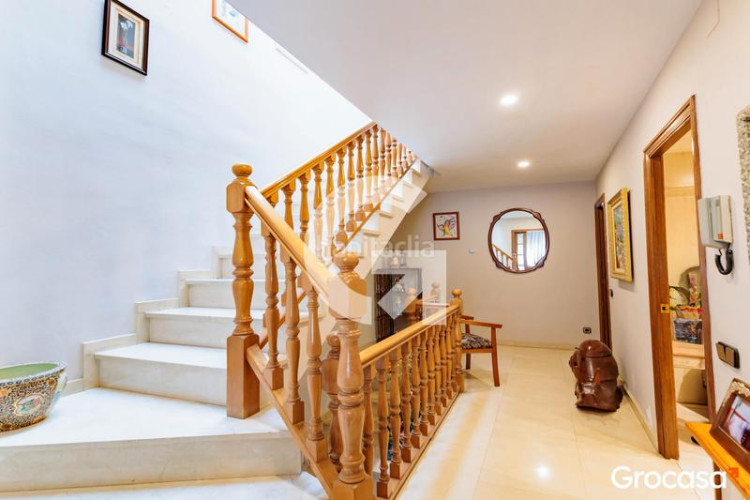 Casa amplia casa para dos familias en Les Arenes - La Grípia - Can Montllor Terrassa