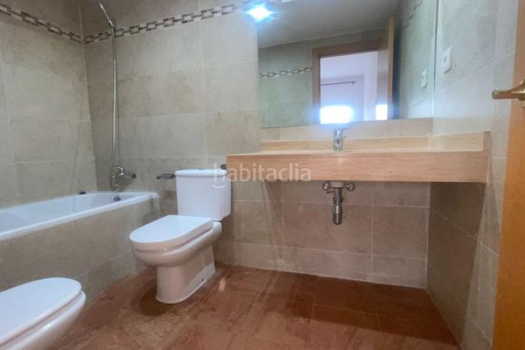 Piso en lacetania 58 pis amb pàrquing i traster inclòs en finca en zona cominitàtia i piscina en Terrassa