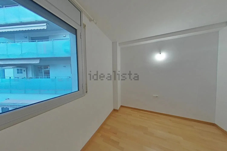 ESPECTACULAR DÚPLEX DE 4DORMITORIOS+3BAÑOS +BALCON+TERRAZA + PARKING (17M).