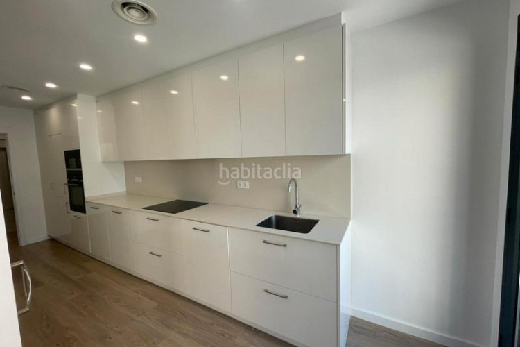 Piso obra nueva de alto nivel con balcón y eficiencia energética a en Terrassa