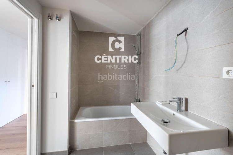 Piso prat de la riba, obra nueva en San Pere Terrassa