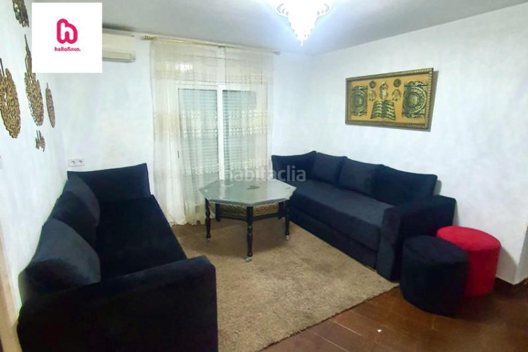 Piso  de 3 habitaciones para entrar a vivir con balcón y ascensor en Terrassa