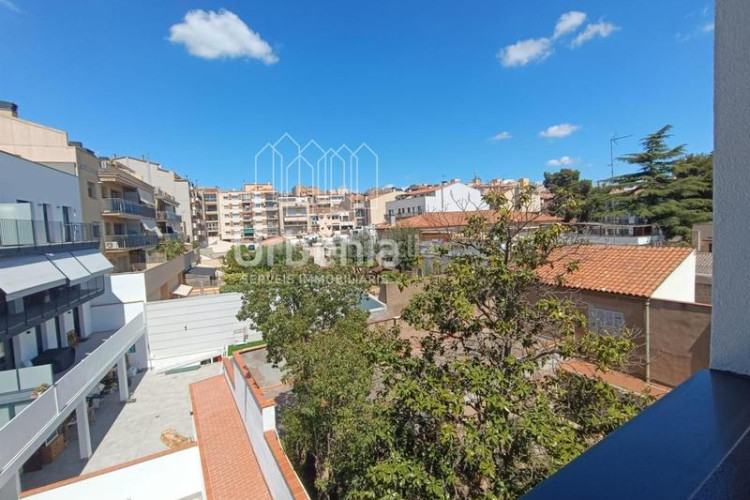 Dúplex duplex con terraza y tres habitaciones obra nueva en Terrassa