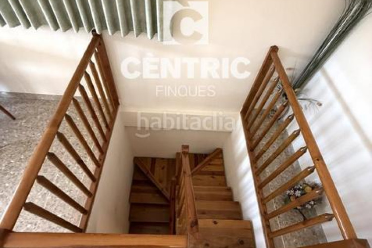 Dúplex ático dúplex en venta con 4 habitaciones estudio en Terrassa