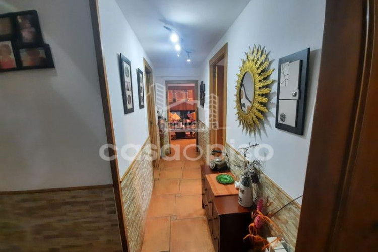 Casa adosada chalet independiente en Les Martines en Terrassa