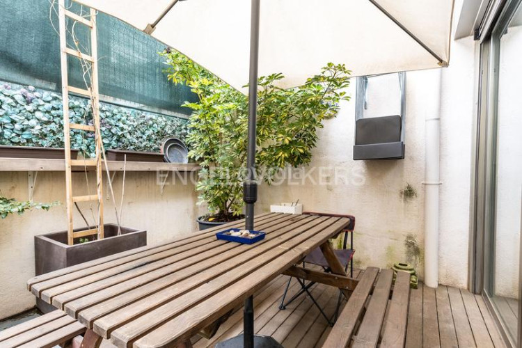 Casa espectacular casa adosada con 2 plazas de garaje en Terrassa