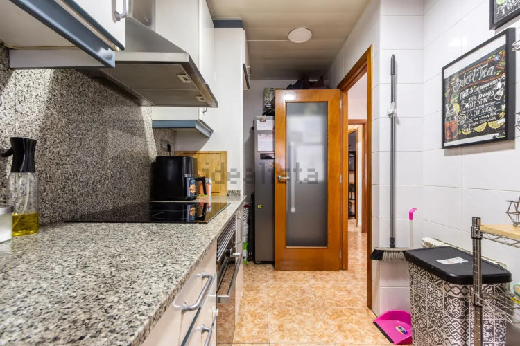 Piso en Barrio Les Arenes