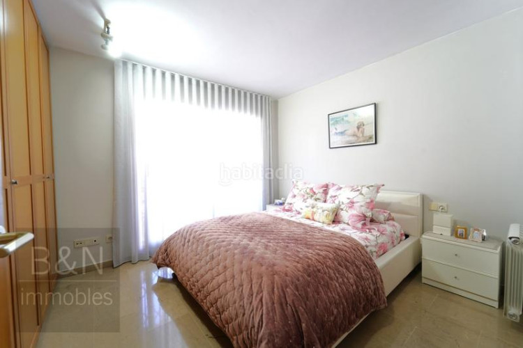 Dúplex espectacular terraza, garaje privado capacidad para 4 coches, vivienda amplia y luminosa! en Terrassa