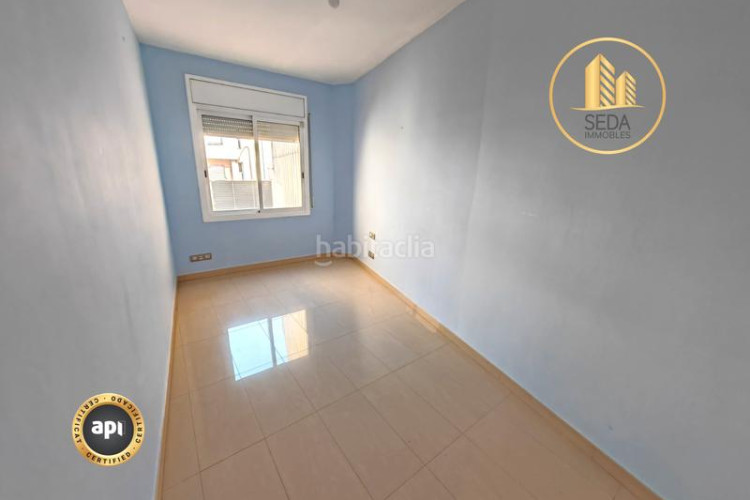 Casa dos viviendas independientes en una sola casa en la gripia – les arenes en Terrassa