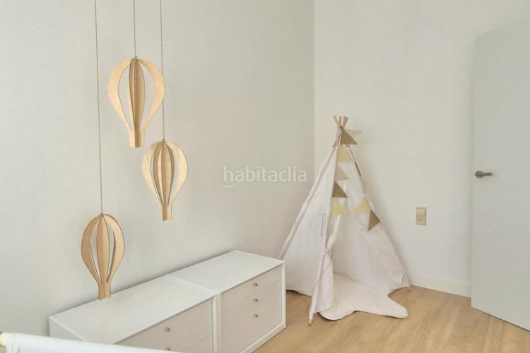 Piso de 4 hab reformat a estrenar al carrer prat de la riba tocant jacquard en Terrassa