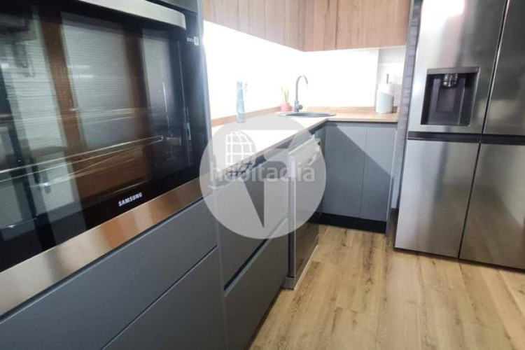 Dúplex  de ensueño en el centro con gran terraza y balcón, 2 plazas de parking y detalles premium en Terrassa
