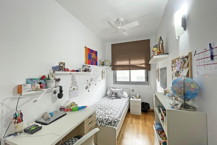 Piso  en venta en las arenasla grípia con plaza de párking y zona comunitaria en Terrassa