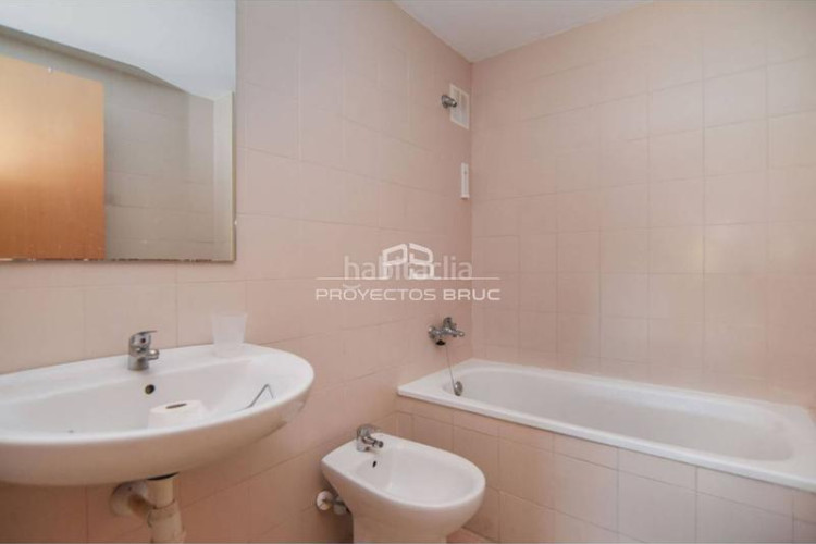 Piso  en venta en Can Roca Terrassa