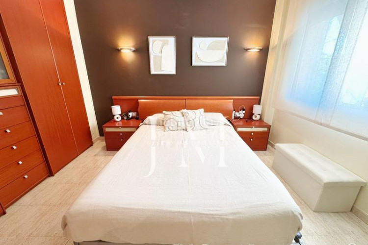 Piso oportunidad única: piso con piscina, parking y trastero en Terrassa