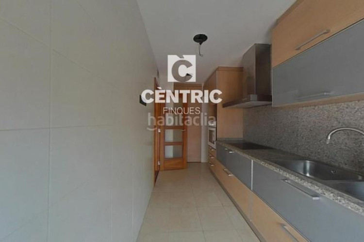 Piso  espacioso con 3 habitaciones ideal familias modernas! en Terrassa
