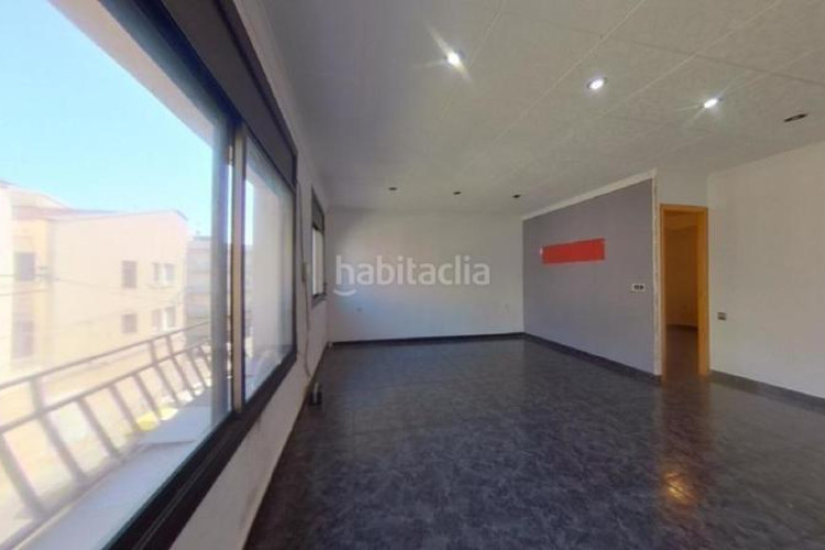 Piso  okupado de 2 habitaciones ca nanglada en Terrassa