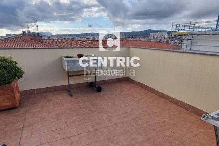 Piso dúplex 3 habt estudio pk en Les Arenes - La Grípia - Can Montllor Terrassa