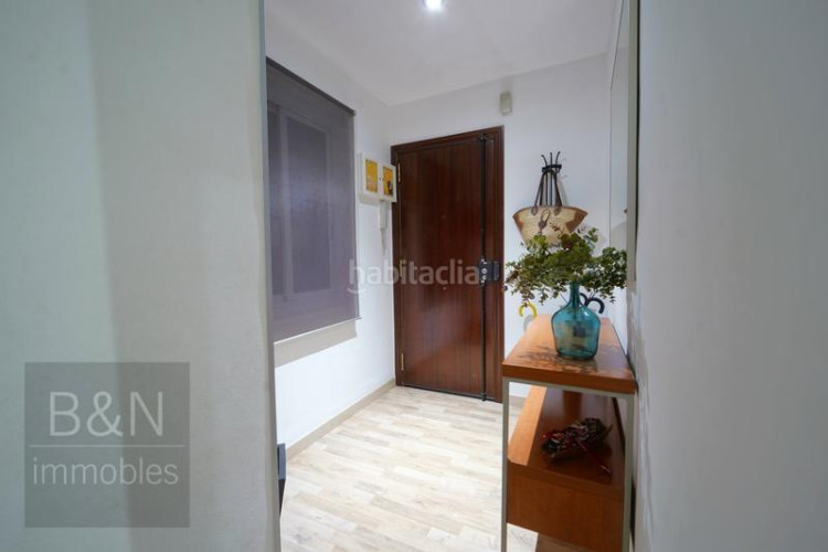 Piso en el centro con terraza de 20m y a un paso del parc vallparadís en Terrassa