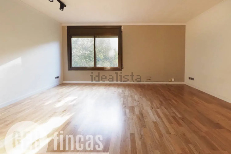 Piso en avenida de Joaquim de Sagrera