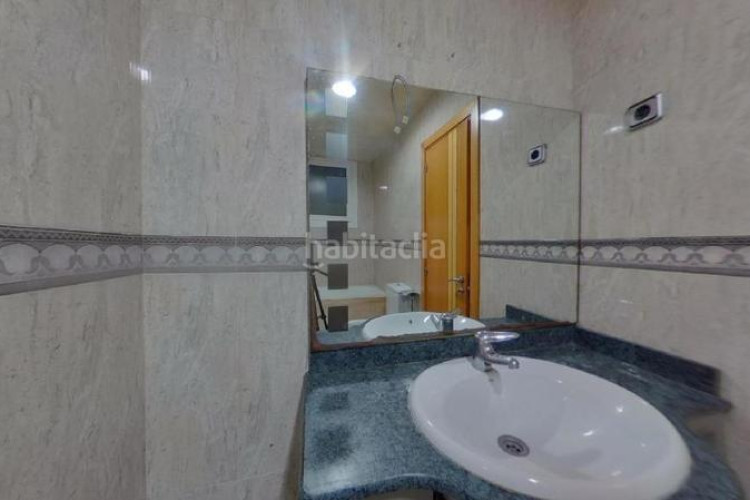 Piso  okupado de 2 habitaciones ca nanglada en Terrassa