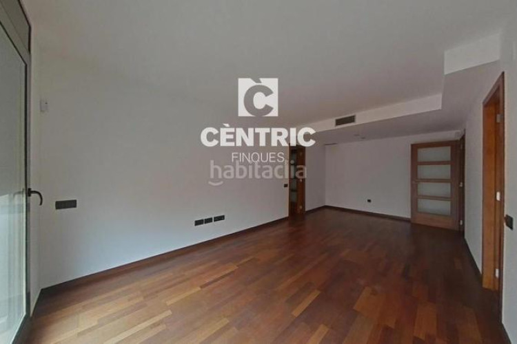 Piso  espacioso con 3 habitaciones ideal familias modernas! en Terrassa