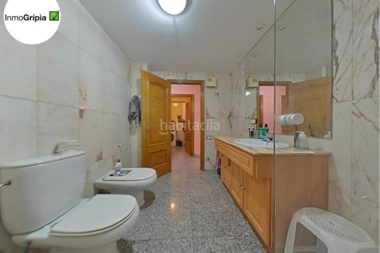 Piso  en venta en les arenescan montllorla grípia08227 en Terrassa