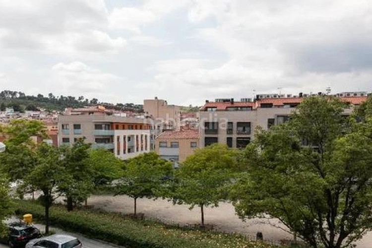 Piso (barcelona). "okupado" (no se puede visitar ni hipotecar). en Terrassa