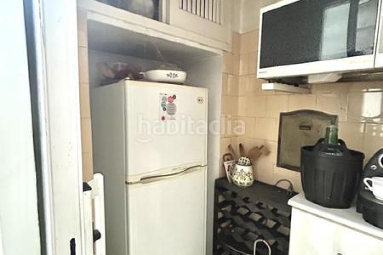 Casa adosada  en venta en ca naurell, 4 dormitorios. en Terrassa