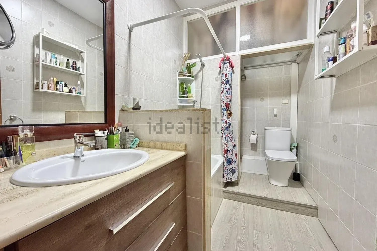 Casa independiente en Barrio Centre