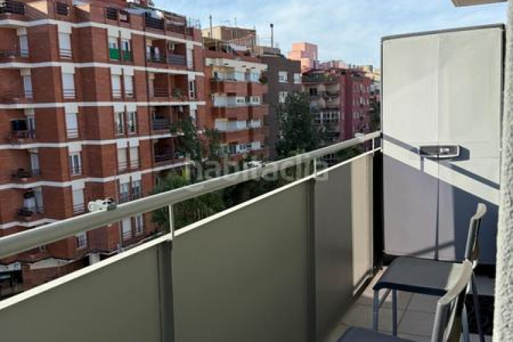 Dúplex luminoso dúplex en zona olímpica en Zona Esportiva Terrassa