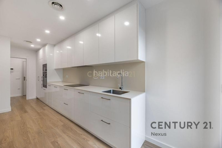 Piso en carrer de pere fizes primera planta impecable con acabados de alta calidad, suite, terraza y eficiencia energética en Terrassa