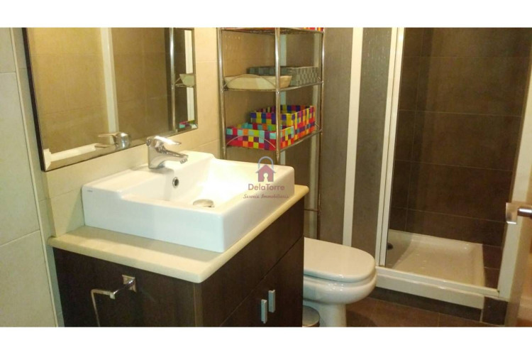 Poetesa Capara, Sant Pere Nord