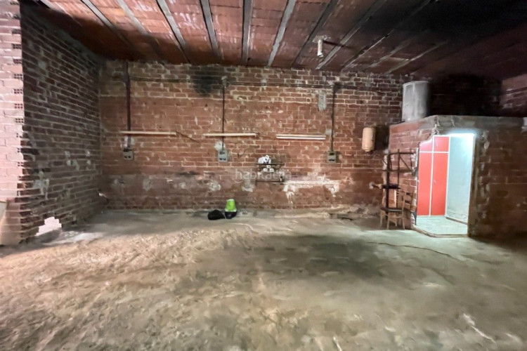 Les Arenes - La Gru00EDpia  Can Montllor