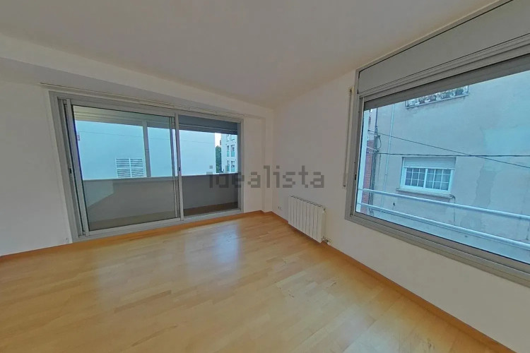 ESPECTACULAR DÚPLEX DE 4DORMITORIOS+3BAÑOS +BALCON+TERRAZA + PARKING (17M).