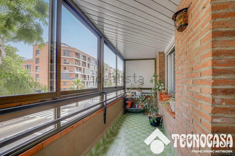 Piso en avenida de l'Abat Marcet