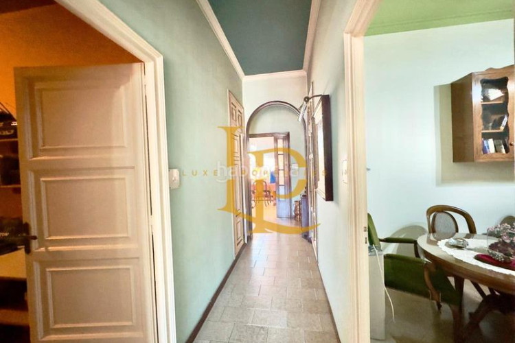 Casa adosada preciosa casa con terraza y garaje en una zona privilegiada en Terrassa