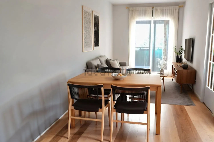 Piso en calle de la Poetessa Caparà