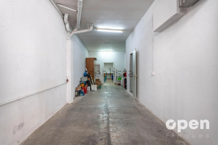 Chalet adosado en calle de Pau Claris